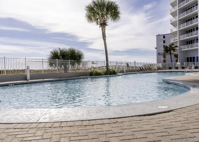 Apartment 2 Bedroom Lighthouse Wbunk, 3 Pools! Direct Beachfront Free Daily Activities *