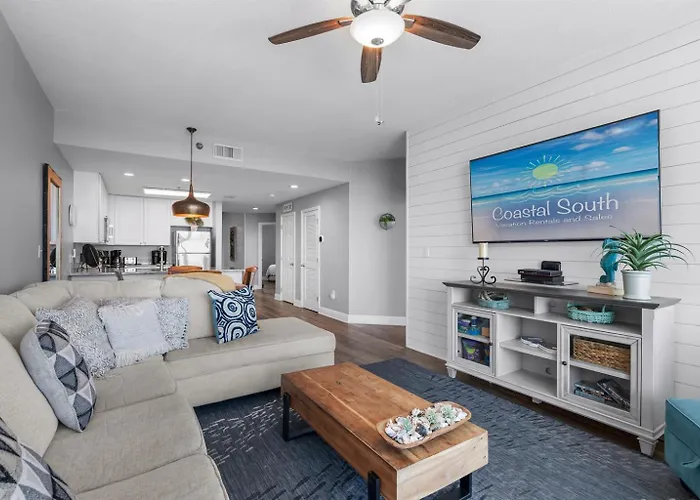 Apartment 2 Bedroom Lighthouse Wbunk, 3 Pools! Direct Beachfront Free Daily Activities