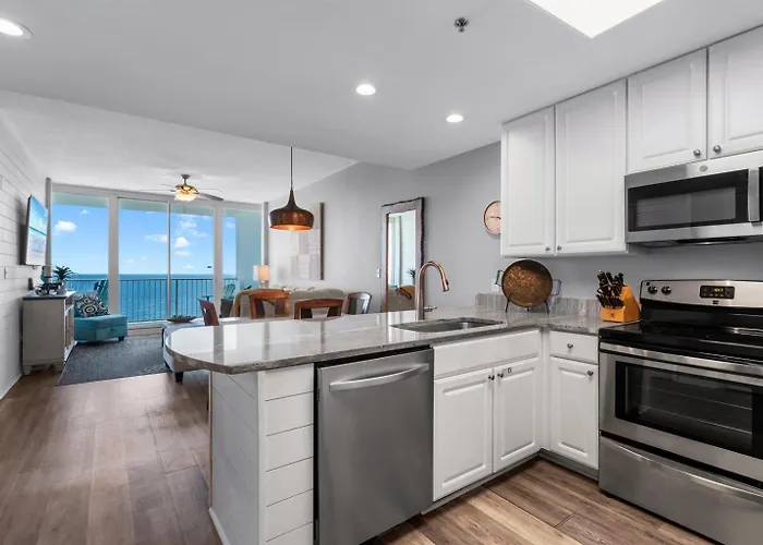 Apartment 2 Bedroom Lighthouse Wbunk, 3 Pools! Direct Beachfront Free Daily Activities *