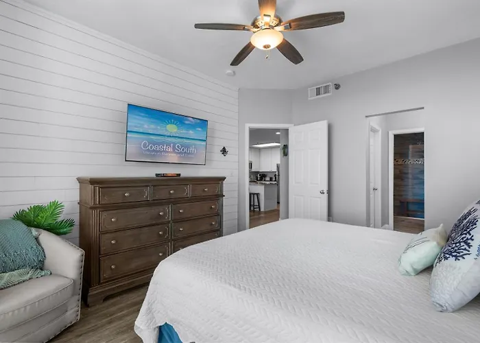 2 Bedroom Lighthouse Wbunk, 3 Pools! Direct Beachfront Free Daily Activities Apartment *