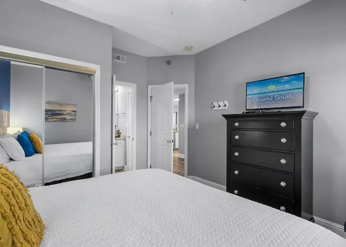 2 Bedroom Lighthouse Wbunk, 3 Pools! Direct Beachfront Free Daily Activities *