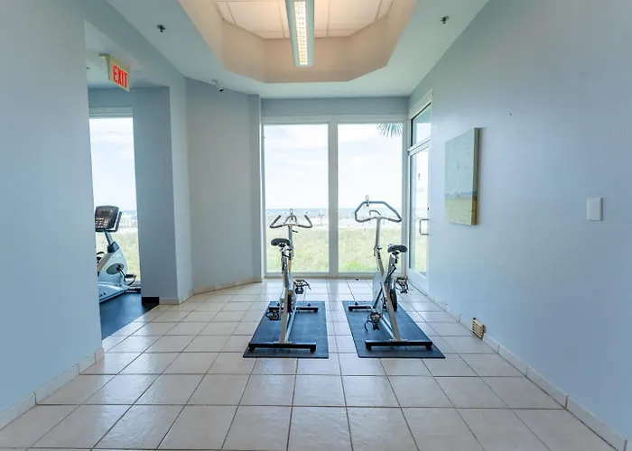 2 Bedroom Lighthouse Wbunk, 3 Pools! Direct Beachfront Free Daily Activities *