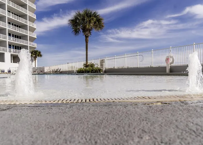 2 Bedroom Lighthouse Wbunk, 3 Pools! Direct Beachfront Free Daily Activities Gulf Shores