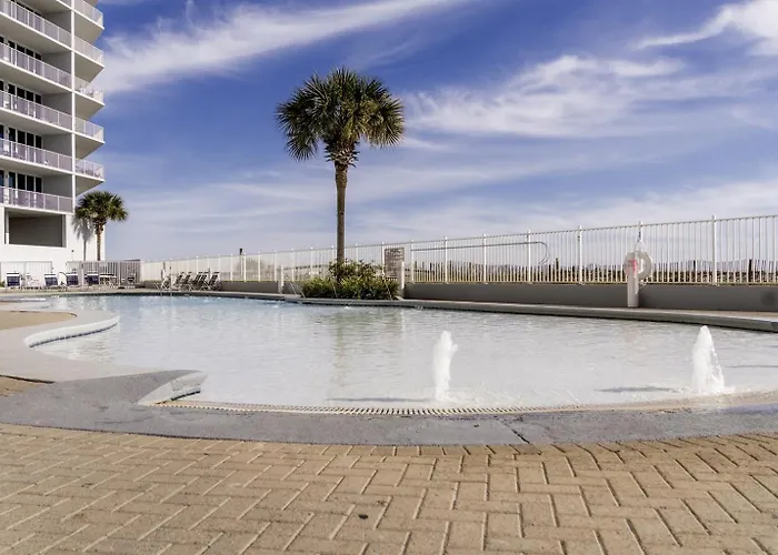 Apartment 2 Bedroom Lighthouse Wbunk, 3 Pools! Direct Beachfront Free Daily Activities Gulf Shores