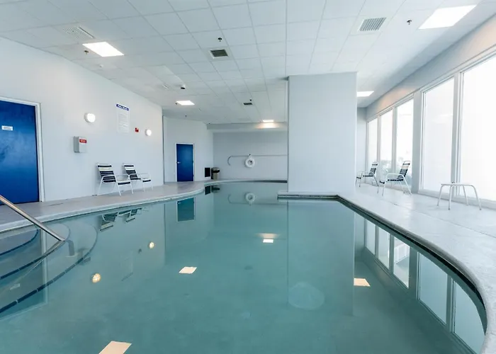 2 Bedroom Lighthouse Wbunk, 3 Pools! Direct Beachfront Free Daily Activities *